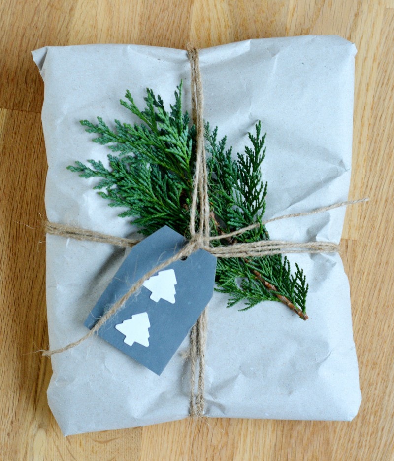 How to make chalk paint gift tags VickyMyersCreations