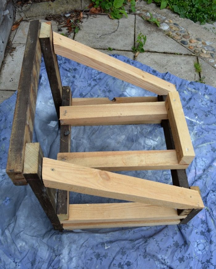 How to convert a bath into an upcycled garden chair VickyMyersCreations