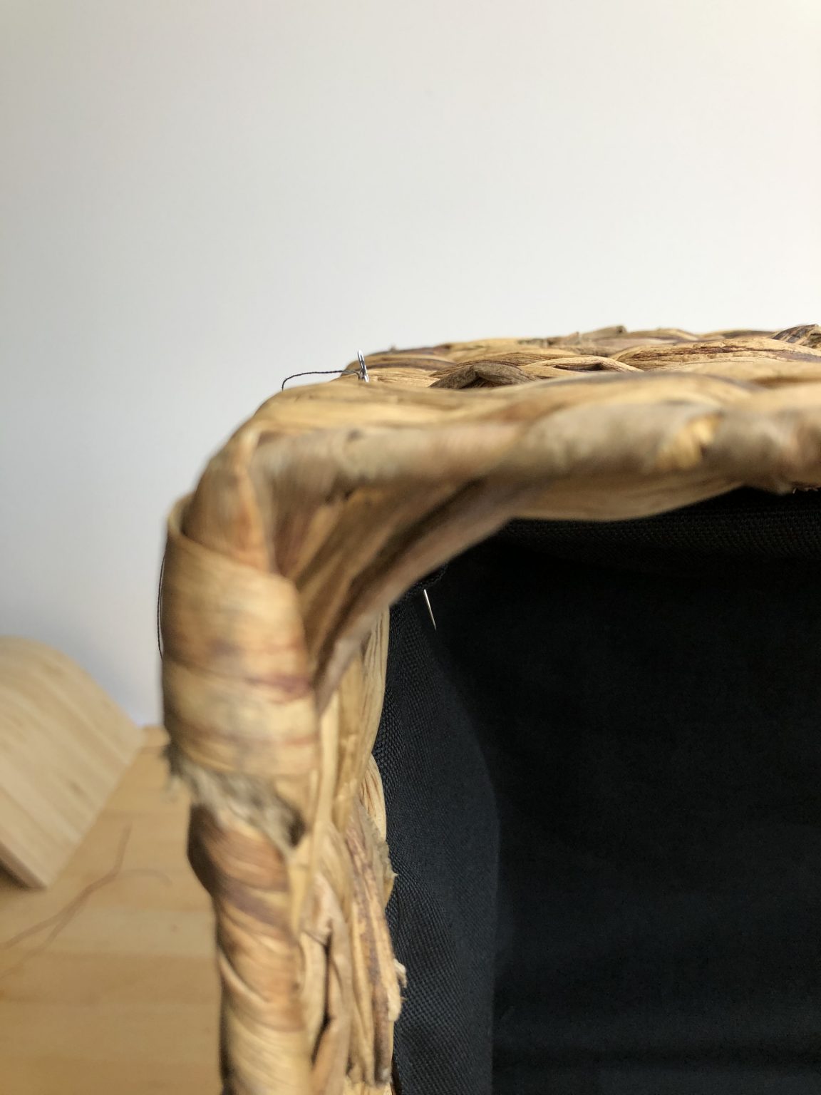 How to line a basket with handles · VickyMyersCreations