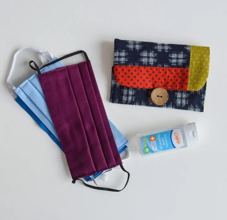 How to make a face mask holder