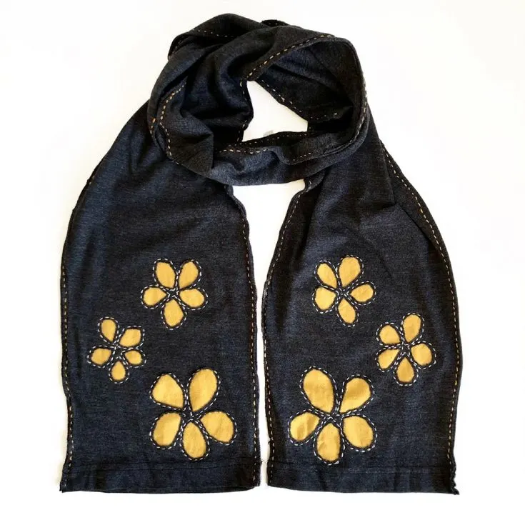 How to make a scarf from T shirts