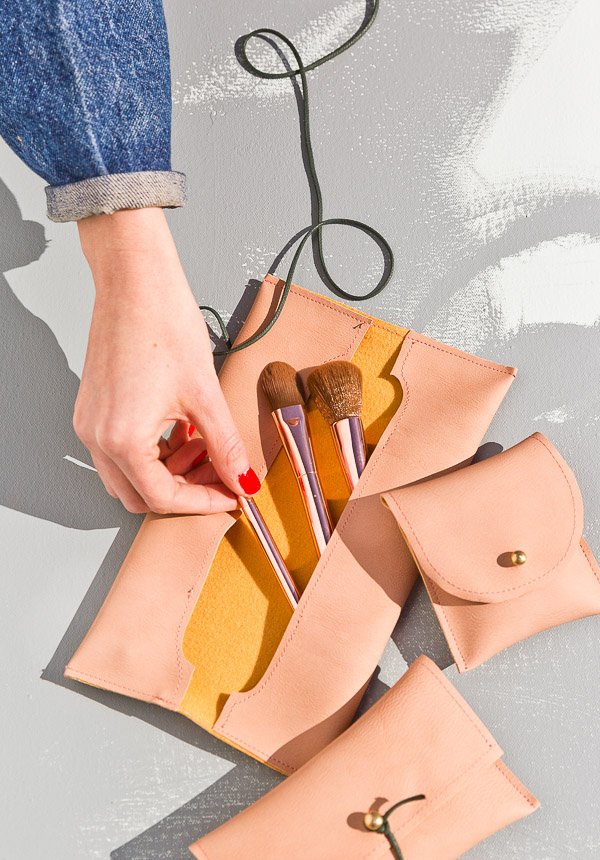 do it yourself divas: DIY: Leather Messenger Bag for Men